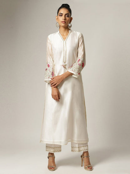 White Colour Pretty Chanderi Silk Kurta Set Desi Soul